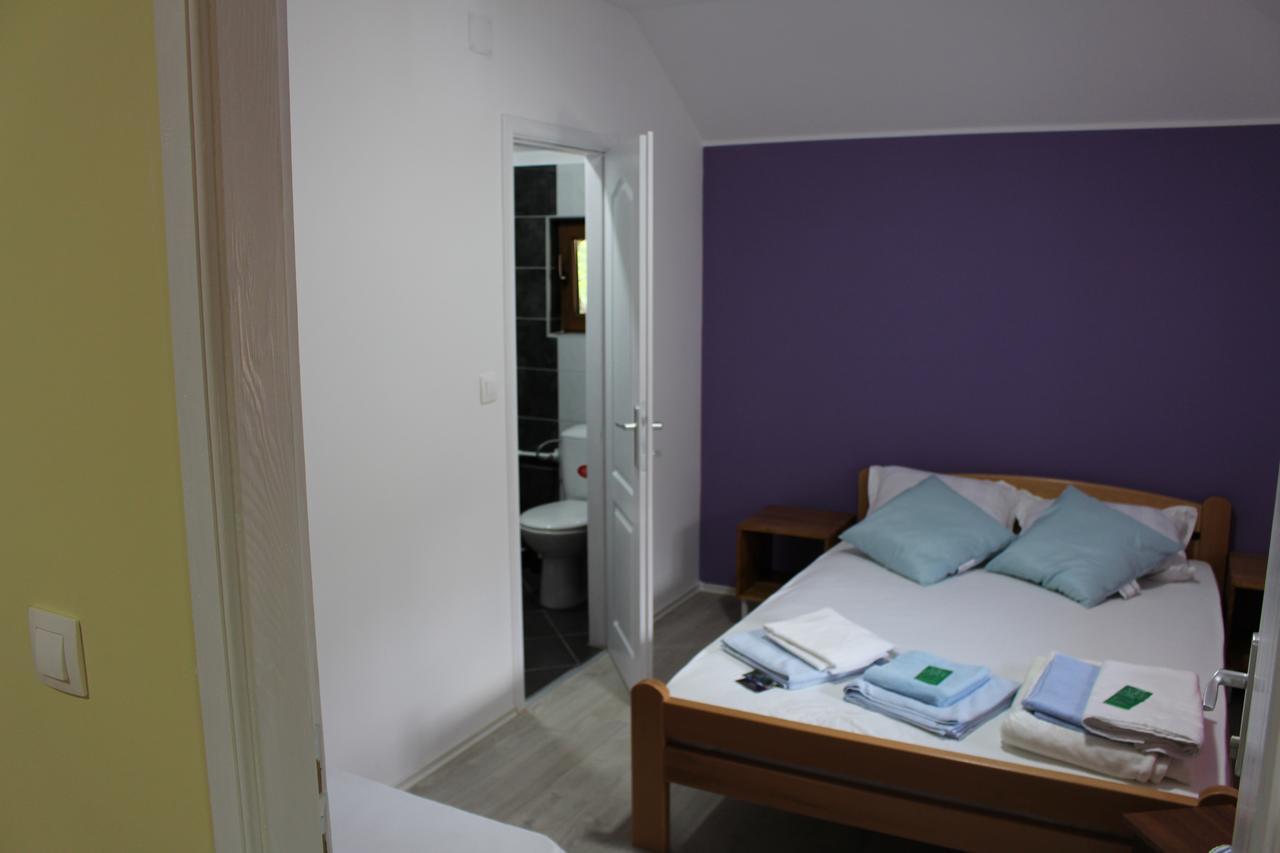 Motel Lepo Mesto Strmosten Exteriér fotografie