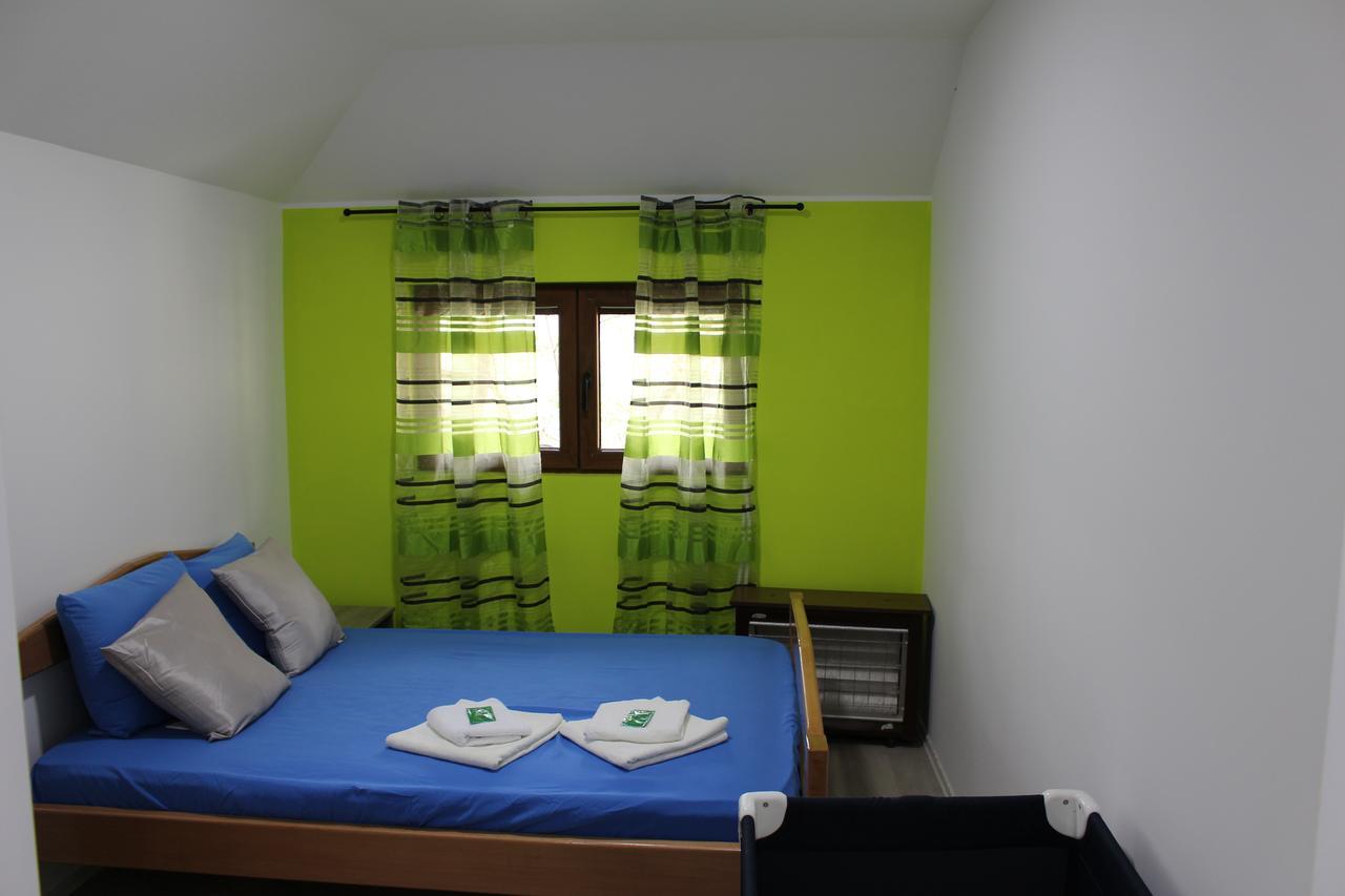 Motel Lepo Mesto Strmosten Exteriér fotografie